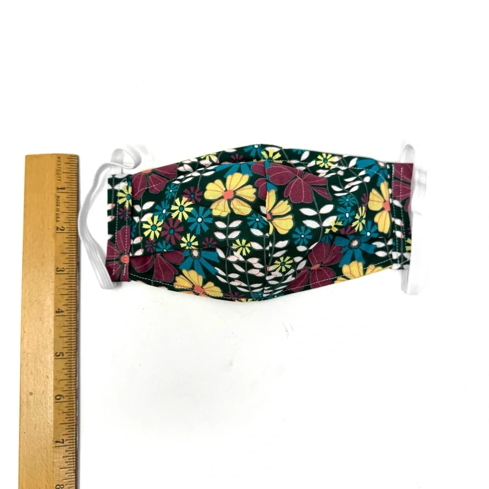 Face mask, 4 layers of cotton fabric, size adult, NWOT
